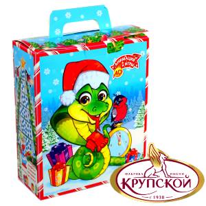 Сладкий новогодний подарок в картонной упаковке весом 650 грамм  в Дигоре